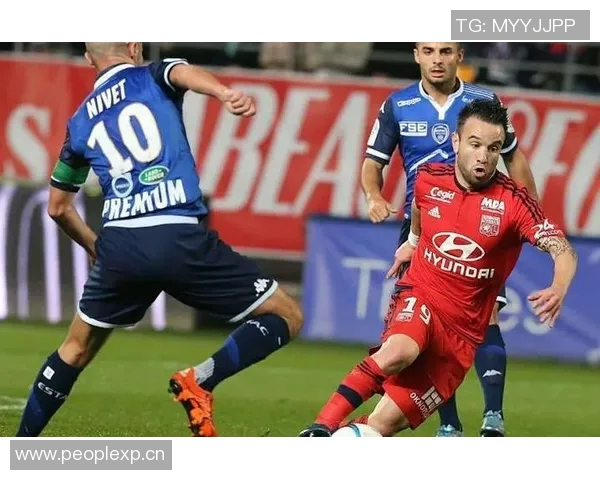 拉瓦勒与瓦朗谢纳的精彩对决揭示法乙联赛的竞争魅力